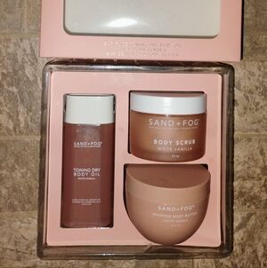 Sand And Fog White Vanilla Bath & Body Set New